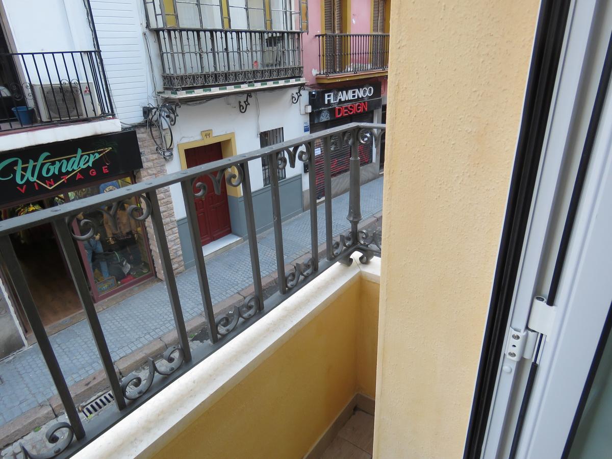 Living Sevilla Apartments Hercules Luaran gambar