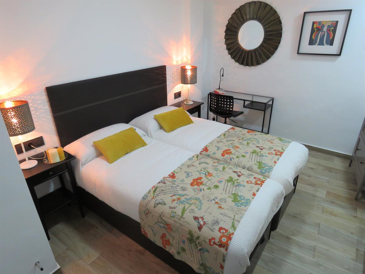 Living Sevilla Apartments Hercules Luaran gambar