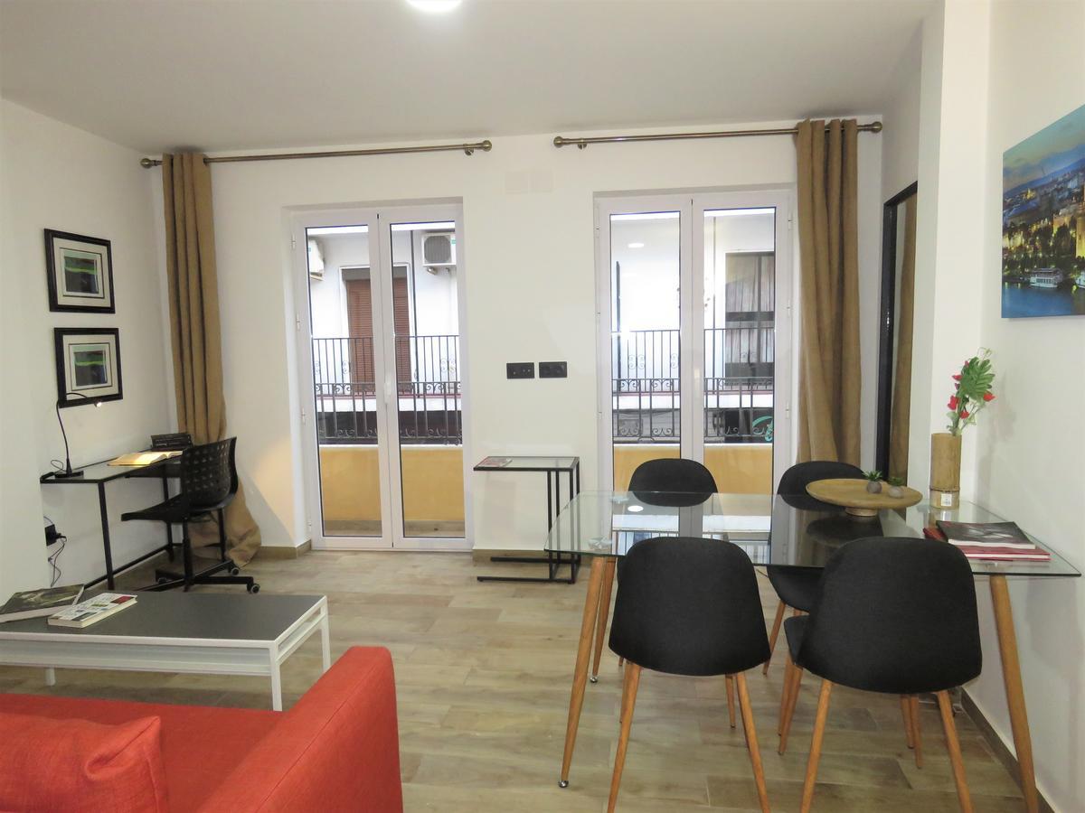 Living Sevilla Apartments Hercules Luaran gambar